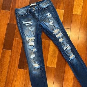 KanCan Distressed Jeans